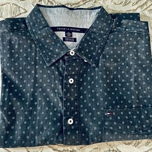 Tommy Hilfiger Mens Shirt  EXCELLENT Condition